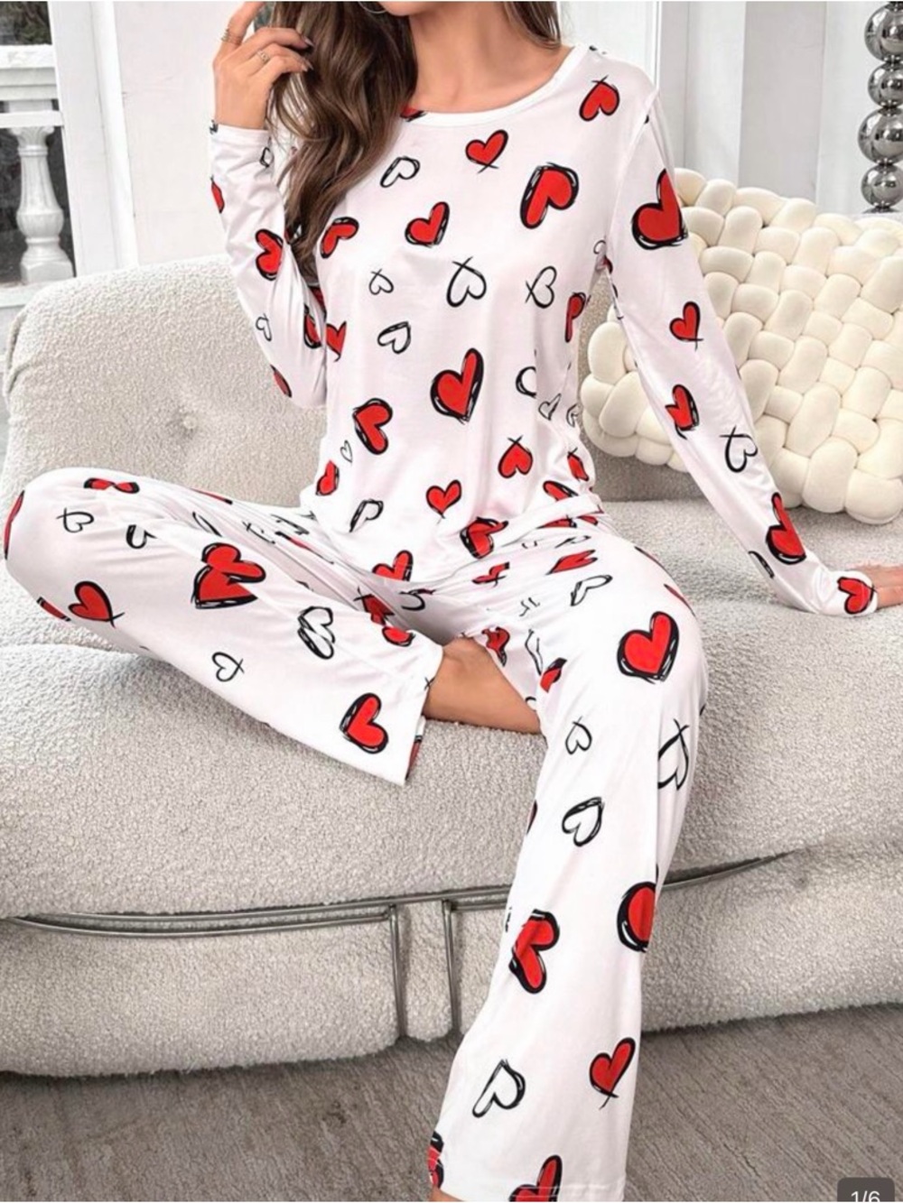 Women’s cream Red Heart Print Long Sleeve Pajama Set. pro 21”